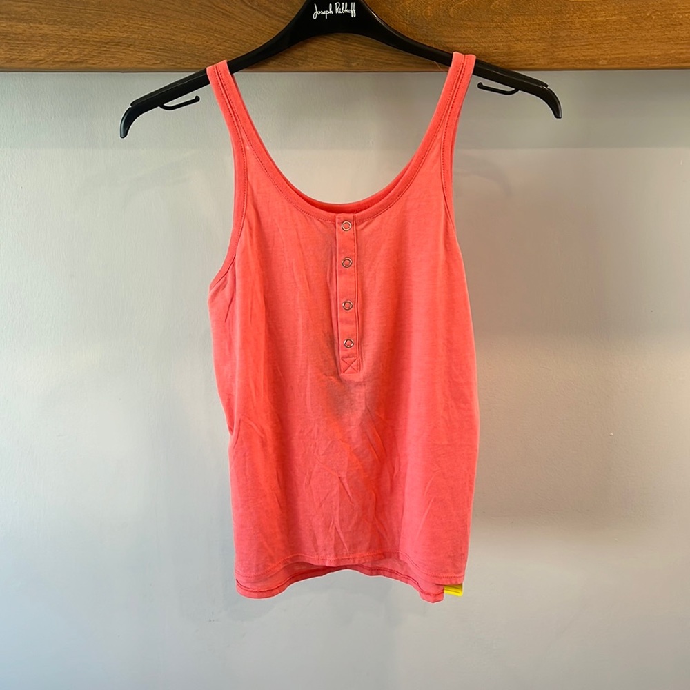 Chaser Snap Front Tank